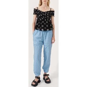 Baum Und Pferdgarten Millicent Cold-Shoulder Shirred Crepon Top Black Flower 38